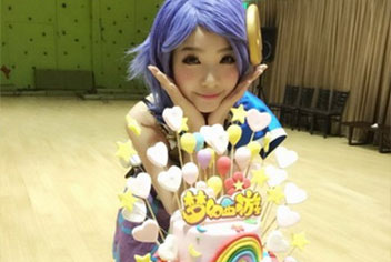 小柳岩助阵《梦幻西游手游》 CJ美艳Coser