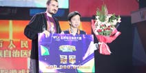炉石传说两选手狂揽90万奖金 武汉玩家自发聚会