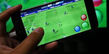 《FIFA16》登陆双平台：足球经典 媲美主机！