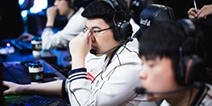 你猜，为什么韦神坐着AutoFull傲风打比赛?