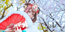 《少年三国志》美女玩家成网红，大小乔采茶照美呆路人