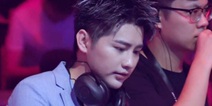 王者荣耀阿泰直播BGM太魔性 粉丝：大哥你偶像包袱呢?