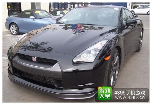 尼桑GT-RNISMO实车