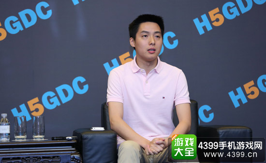 腾讯QQ空间技术副总经理石玉磊在大会上接受媒体对话