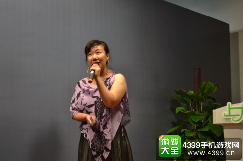 蓝港互动王世颖