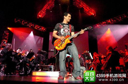 主创人/吉他手Tommy Tallarico