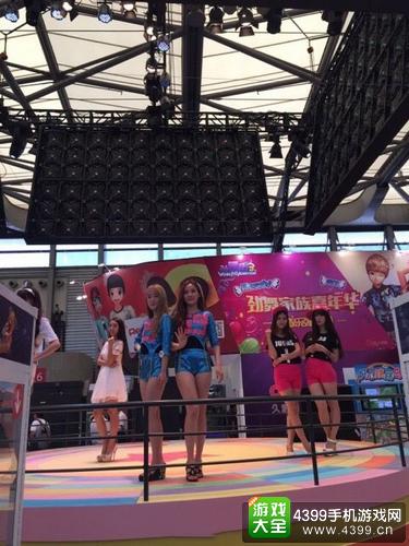 cj2015showgirl