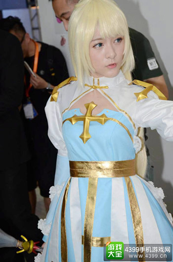 星女郎徐娇现身CJ现场