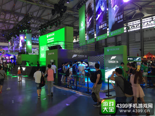 体验区展台侧面