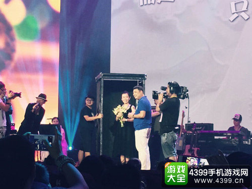 游久CEO现场求婚