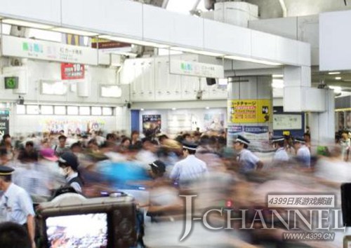 【新鲜事】C88开始 全球最大同人志圣战开战!