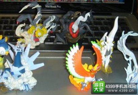 口袋妖怪玩家收藏周边