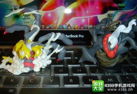 口袋妖怪玩家收藏周边