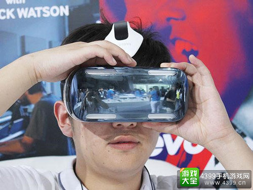 VR的佩戴舒适度和画面显示效果都是尚待业界解决的问题