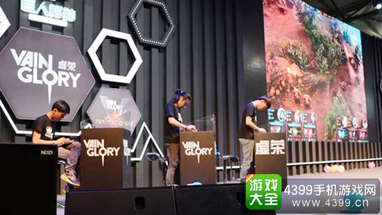 2015ChinaJoy虚荣展台