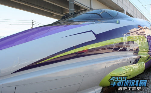 「500 TYPE EVA」驾驶舱外观