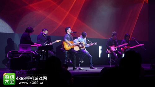 汪峰Fiil耳机正式发布 无线蓝牙头戴+入耳式两款齐发