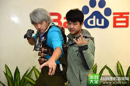 尸兄粉丝与coser合影