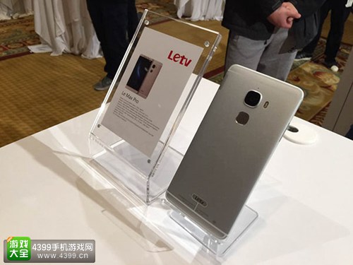 世界首款820手机 乐视Le Max Pro亮相CES2016