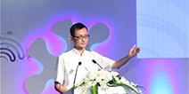 对话|汉威栾逊：十年金翎奖你我一同并肩作战