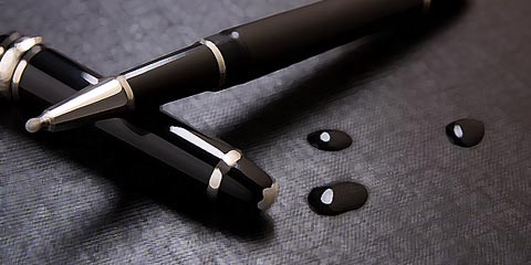 游戏奇扒：二手游戏没有封面怎么办？店主亲自操刀手绘