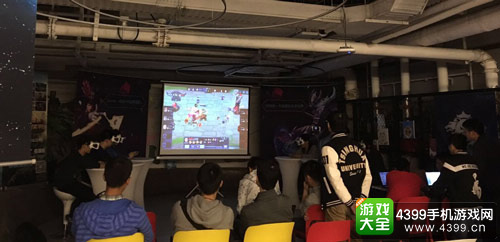 极维客VR世界版《王者荣耀》清华北体出现队伍锁定