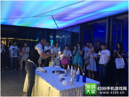 花式鸡尾酒表演