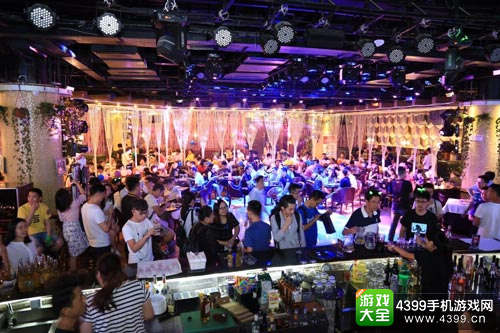 有米广告&Adxmi红人直播夜燃情开启