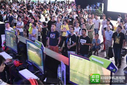 FO3明星选手出席表演赛 大神对抗引爆全场