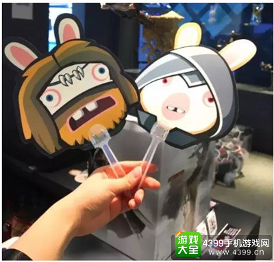 最靠谱装备:疯兔扇子消暑解闷惹人爱