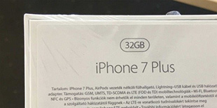 外媒曝iPhone7 Plus包装盒谍照 附赠无线耳机