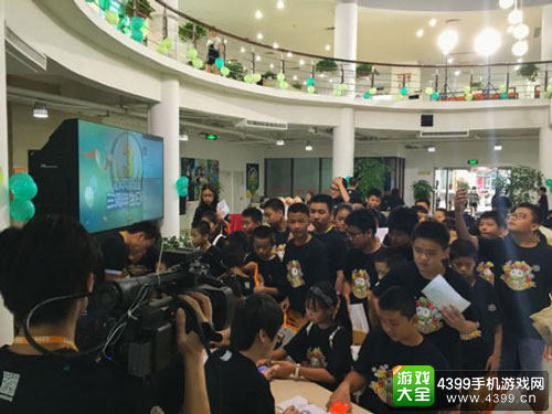 生日快乐 精品手游推荐三周年玩家见面会