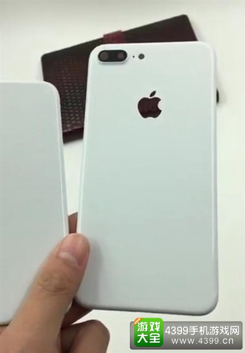 iPhone7亮白色