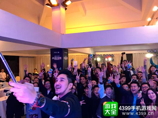 热情的锋友们