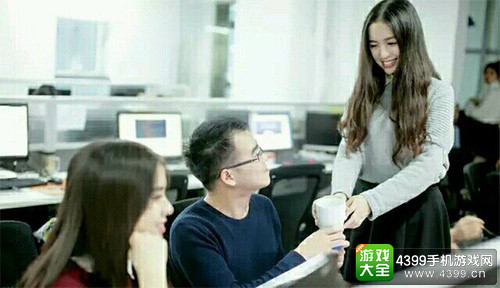 成都站美女鼓励师