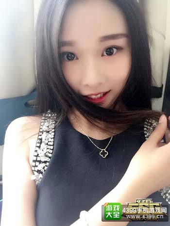 黑衣girl