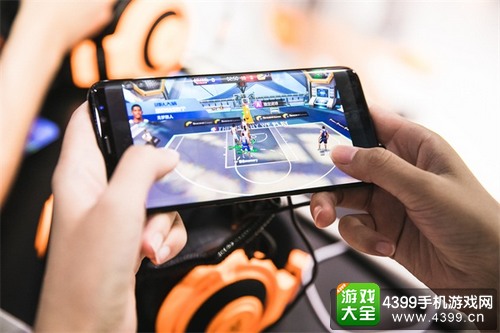 《最强NBA》亮相ChinaJoy 掀起现场竞技试玩热潮4