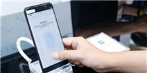 VIVO新旗舰机型Xplay7：搭载最新屏幕指纹解锁技术