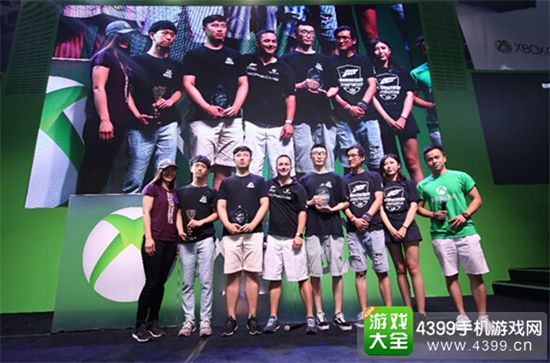 Xbox 终极电竞赛事现场打响
