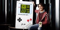 【游戏吉尼斯】史上最大的GAMEBOY掌机!
