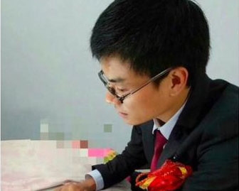 赛尔号太空站新模式：无尽之战精灵爆光
