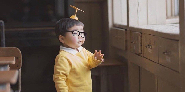 小朋友COS年幼版野比大雄 可爱值爆表一点儿也不还原