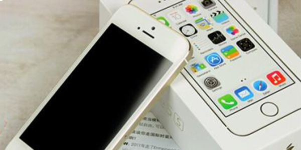 300元的iPhone5s你会买吗?外国商场万人疯抢