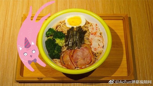 火腿拉面