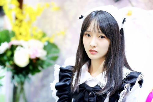 漂亮小姐姐化身女仆