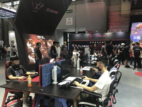 2019 ChinaJoy展 保友竞赛型电竞椅为电竞玩家量身打造