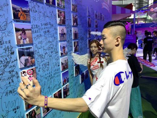 ChinaJoy猎游脱单馆有多负责?请来爱神“丘比特”帮你找!