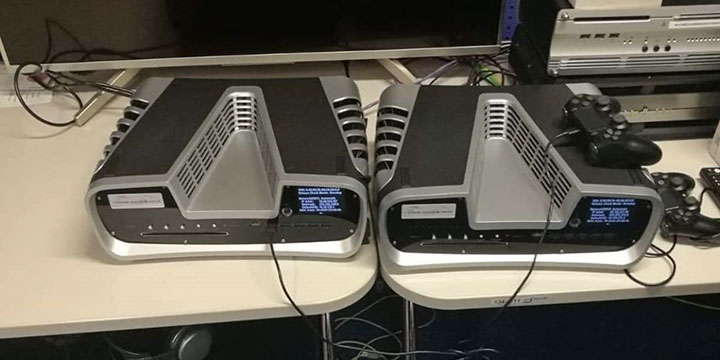 PS5开发机新实机曝光 没有一个男人能抵挡这深V诱惑