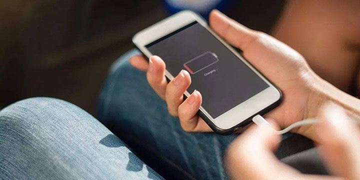 iPhone“降速门”苹果公司妥协！将最高补偿35亿元人民币
