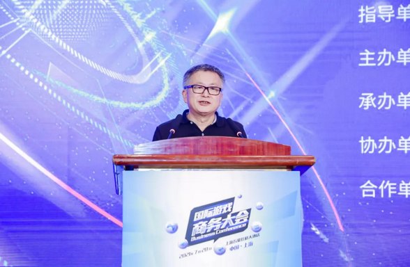 敖然